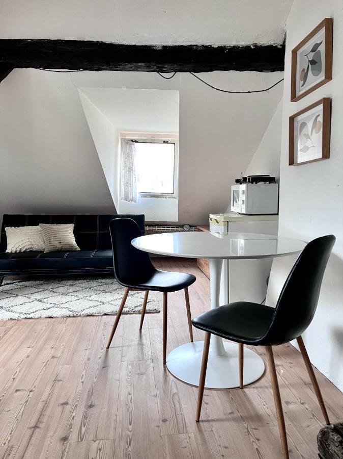 Loft Apartment Close To Metro Palmovka 布拉格 外观 照片